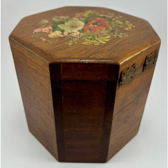 Vintage Lidded Wood Deco Box with Floral Pirate Ship Appliques Brass Closure - Picture 11 of 12